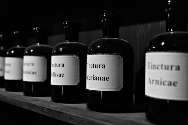 26 Apotheker Flaschen Schwarzweiss