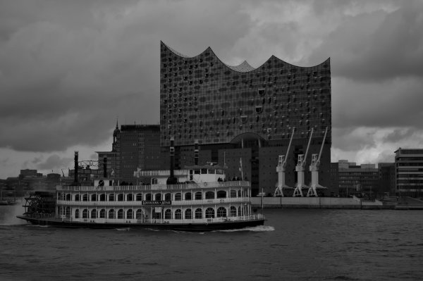 72 Elphi Mit Dampfer