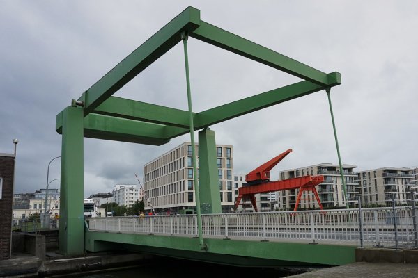 47 Zugbrücke