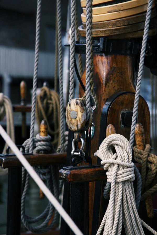 13 Segelboot Tau