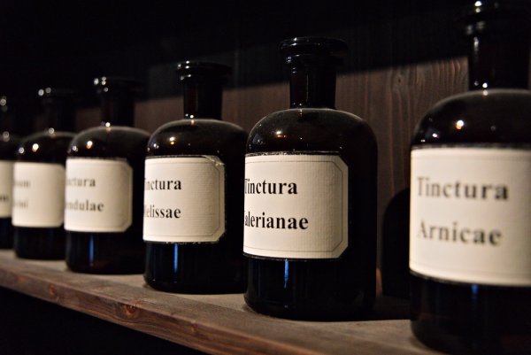 27 Apotheker Flaschen Farbig